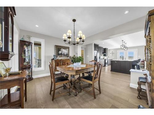 9230 South Chippawa Road, West Lincoln, ON - Indoor Photo Showing Dining Room