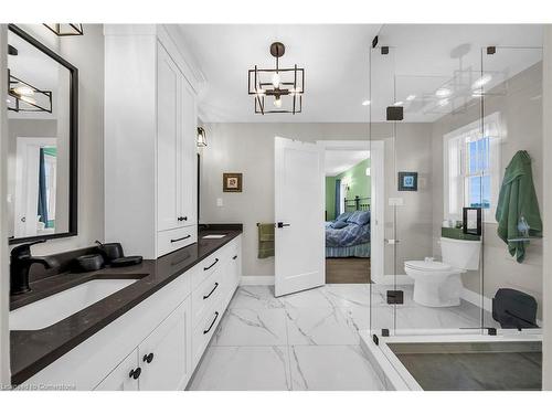 9230 South Chippawa Road, West Lincoln, ON - Indoor Photo Showing Bathroom