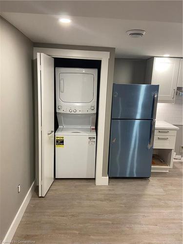 39 Wildewood Avenue, Hamilton, ON - Indoor Photo Showing Laundry Room