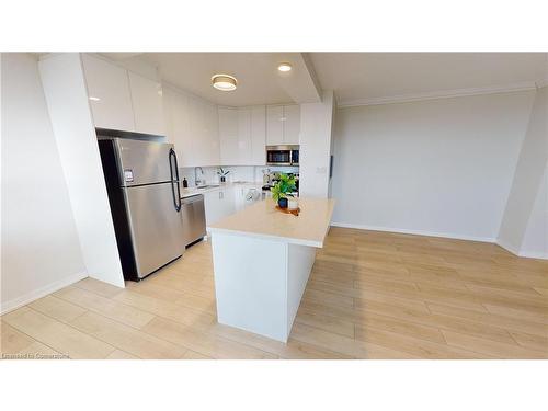 1204-25 Tindale Road, Hamilton, ON - Indoor Photo Showing Kitchen