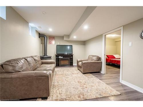 19 Hazelton Avenue, Hamilton, ON - Indoor Photo Showing Basement