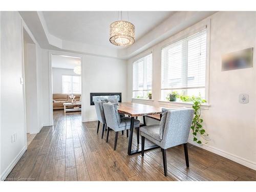 19 Hazelton Avenue, Hamilton, ON - Indoor Photo Showing Dining Room