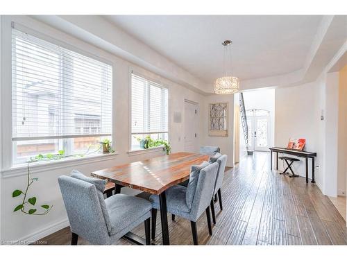 19 Hazelton Avenue, Hamilton, ON - Indoor Photo Showing Dining Room