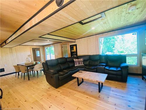 106 Boundary Lane, Kinmount, ON - Indoor Photo Showing Living Room