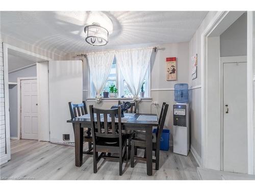 25 Albion Street, Brantford, ON - Indoor Photo Showing Dining Room