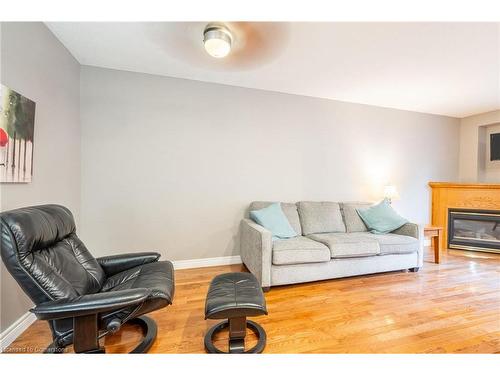 31-10 Cadham Boulevard, Hamilton, ON - Indoor Photo Showing Living Room With Fireplace