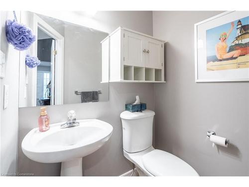 31-10 Cadham Boulevard, Hamilton, ON - Indoor Photo Showing Bathroom