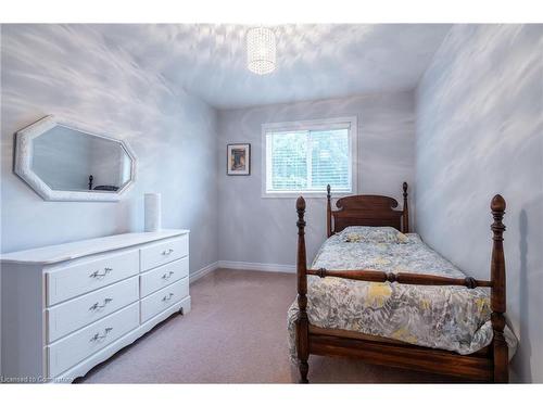 31-10 Cadham Boulevard, Hamilton, ON - Indoor Photo Showing Bedroom