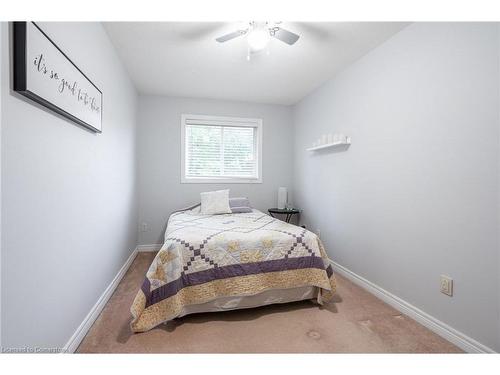 31-10 Cadham Boulevard, Hamilton, ON - Indoor Photo Showing Bedroom