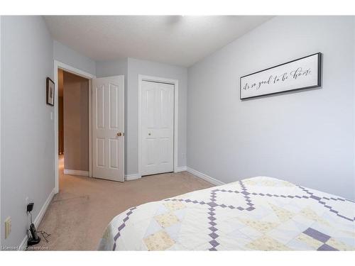 31-10 Cadham Boulevard, Hamilton, ON - Indoor Photo Showing Bedroom