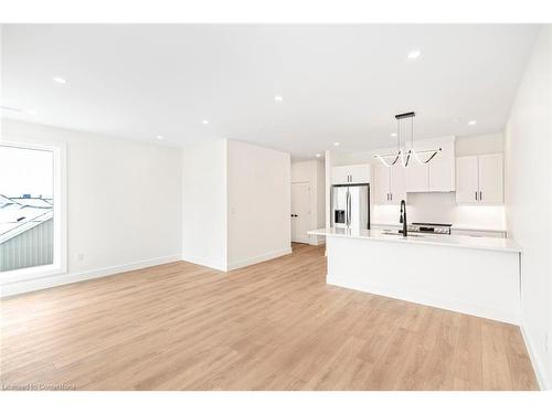 2Nd Floor-34 Crooks Street, Hamilton, ON - Indoor Photo Showing Kitchen