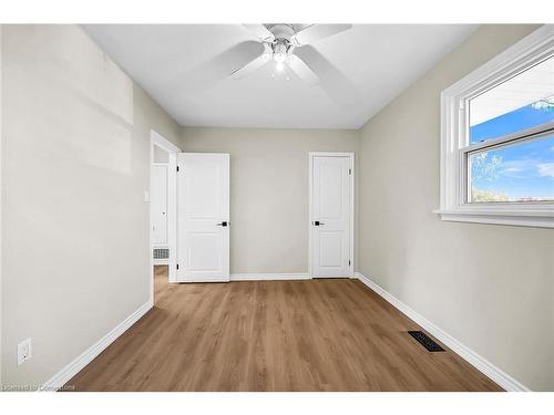 6 Grandfield Street, Hamilton, ON - Indoor Photo Showing Other Room