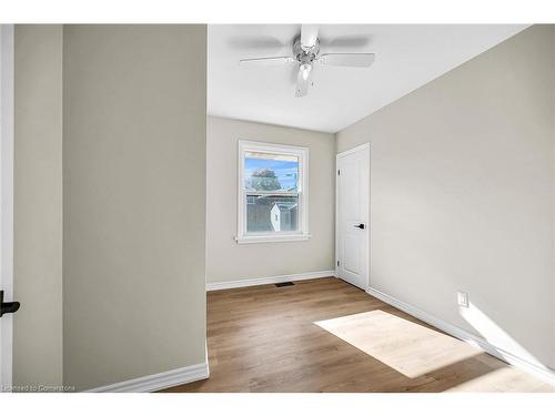 6 Grandfield Street, Hamilton, ON - Indoor Photo Showing Other Room