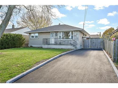 6 Grandfield Street, Hamilton, ON - Outdoor