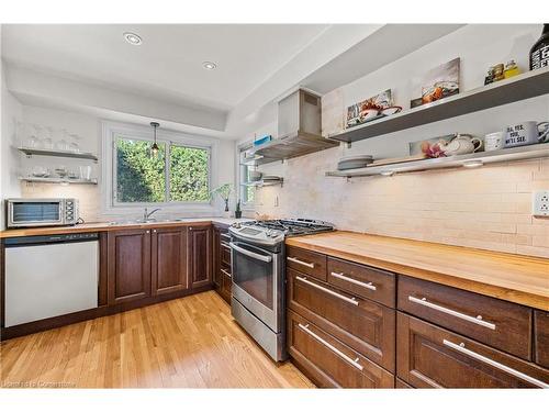 375 Clarendon Drive, Ancaster, ON - Indoor Photo Showing Kitchen