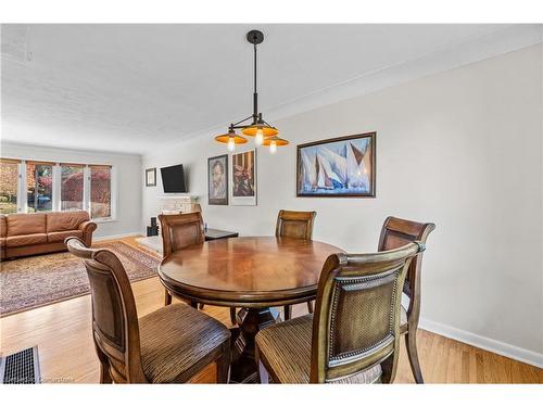 375 Clarendon Drive, Ancaster, ON - Indoor Photo Showing Dining Room