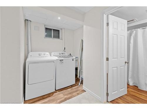 375 Clarendon Drive, Ancaster, ON - Indoor Photo Showing Laundry Room