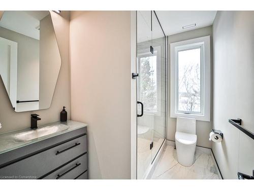 2284 Side 1 Road, Burlington, ON - Indoor Photo Showing Bathroom