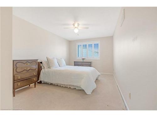 8-4192 Longmoor Drive, Burlington, ON - Indoor Photo Showing Bedroom