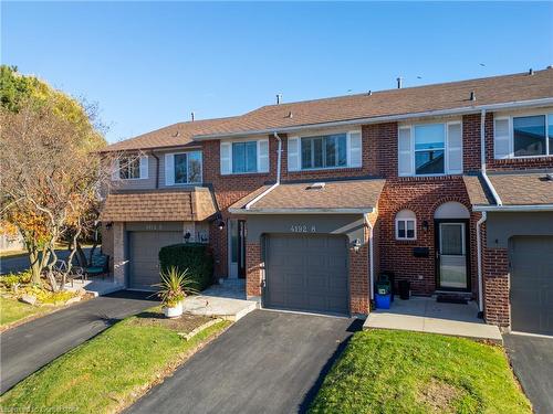 8-4192 Longmoor Drive, Burlington, ON - Outdoor With Facade