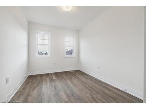 64 Cosmopolitan Common, St. Catharines, ON - Indoor Photo Showing Other Room