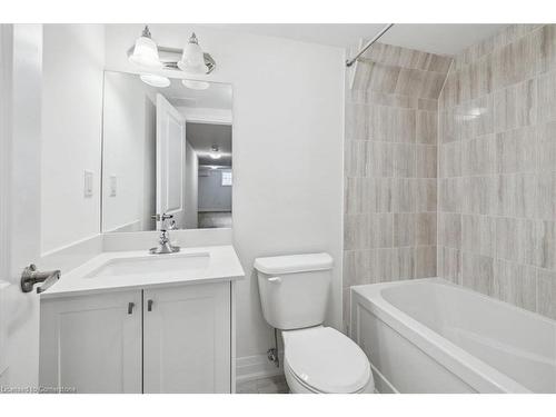 64 Cosmopolitan Common, St. Catharines, ON - Indoor Photo Showing Bathroom