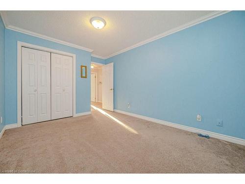 2378 Headon Road, Burlington, ON - Indoor Photo Showing Other Room