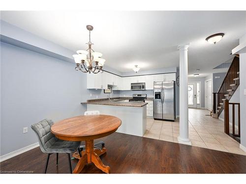 7 Periwinkle Drive, Hannon, ON - Indoor Photo Showing Dining Room