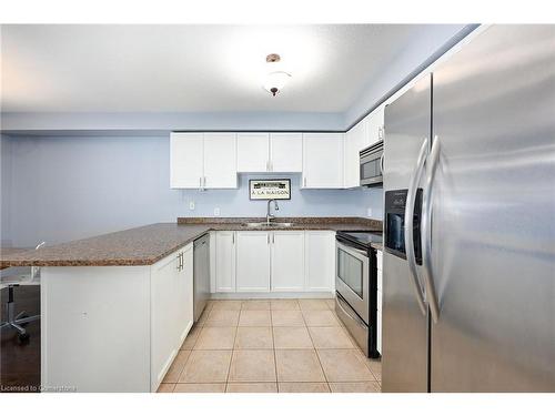 7 Periwinkle Drive, Hannon, ON - Indoor Photo Showing Kitchen With Stainless Steel Kitchen With Upgraded Kitchen