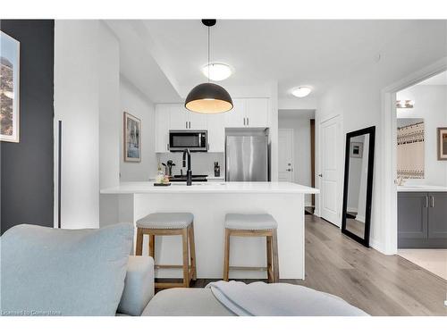 141-5055 Greenlane Road, Beamsville, ON - Indoor Photo Showing Kitchen