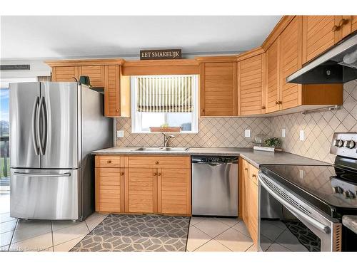 1889 Haldimand Road 17, Cayuga, ON - Indoor Photo Showing Kitchen With Stainless Steel Kitchen With Double Sink