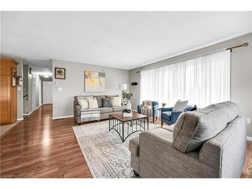 1889 Haldimand Road 17, Cayuga, ON - Indoor Photo Showing Living Room