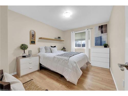 1889 Haldimand Road 17, Cayuga, ON - Indoor Photo Showing Bedroom