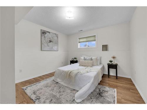 1889 Haldimand Road 17, Cayuga, ON - Indoor Photo Showing Bedroom