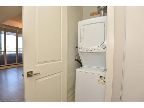 603-150 Main Street W, Hamilton, ON - Indoor Photo Showing Laundry Room