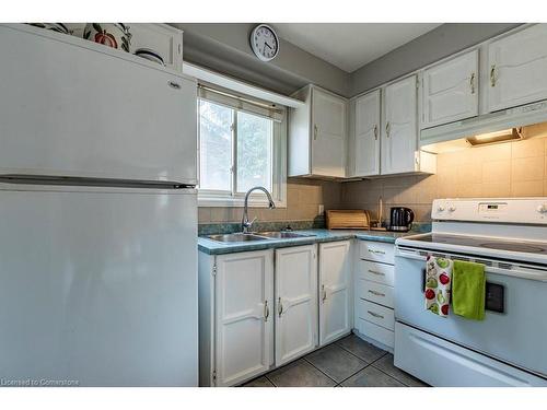 463 Knightsbridge Crescent, Ancaster, ON - Indoor Photo Showing Kitchen With Double Sink