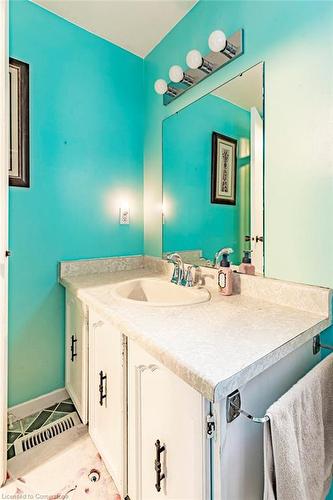 463 Knightsbridge Crescent, Ancaster, ON - Indoor Photo Showing Bathroom