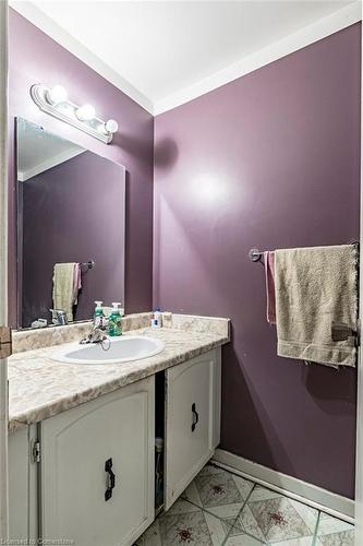 463 Knightsbridge Crescent, Ancaster, ON - Indoor Photo Showing Bathroom