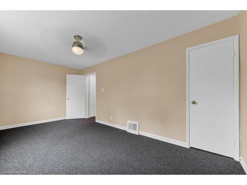 34 Sumach Street, Hamilton, ON - Indoor Photo Showing Other Room