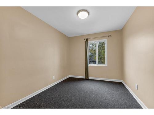 34 Sumach Street, Hamilton, ON - Indoor Photo Showing Other Room