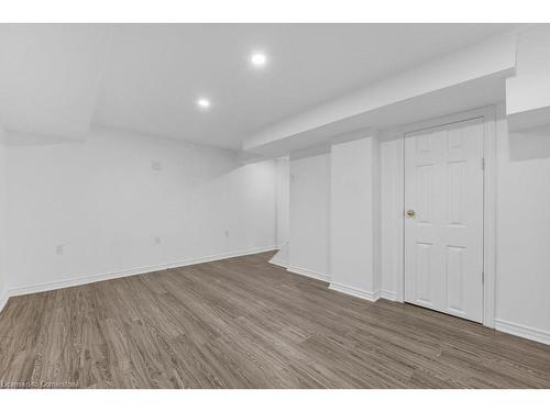 34 Sumach Street, Hamilton, ON - Indoor Photo Showing Other Room