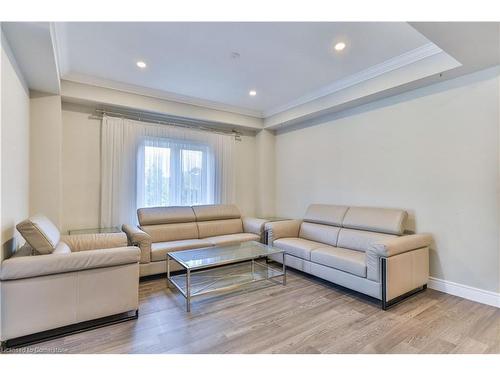 5-1261 Mohawk Road, Ancaster, ON - Indoor Photo Showing Living Room