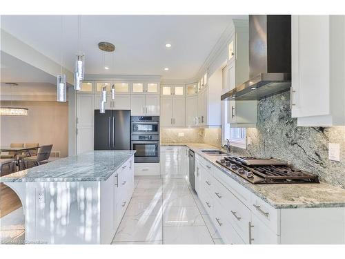 5-1261 Mohawk Road, Ancaster, ON - Indoor Photo Showing Kitchen With Upgraded Kitchen