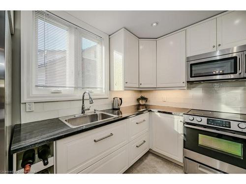 2 Chedoke Avenue, Hamilton, ON - Indoor Photo Showing Kitchen