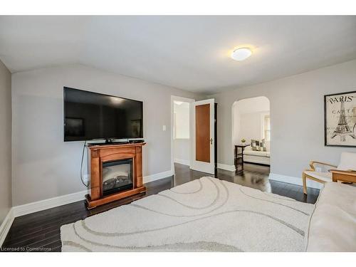 2 Chedoke Avenue, Hamilton, ON - Indoor Photo Showing Living Room With Fireplace