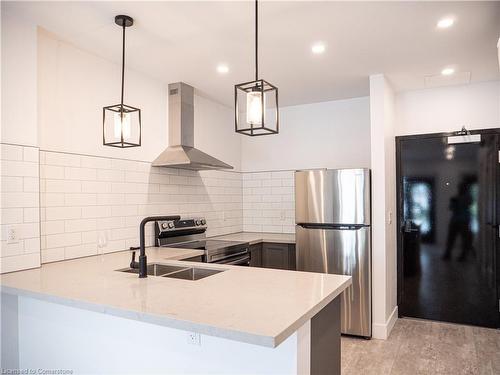 1-284 James Street N, Hamilton, ON - Indoor Photo Showing Kitchen With Double Sink With Upgraded Kitchen