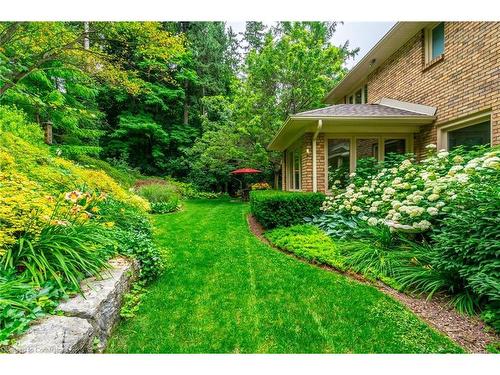 138 Uphill Court, Ancaster, ON - Outdoor With Deck Patio Veranda