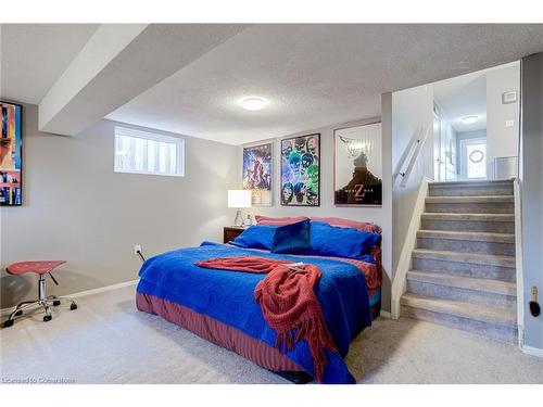 2360 Malcolm Crescent, Burlington, ON - Indoor Photo Showing Bedroom