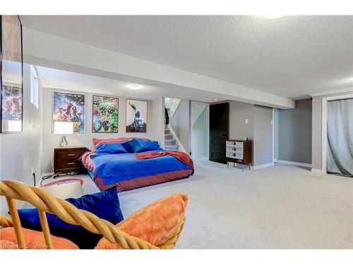 2360 Malcolm Crescent, Burlington, ON - Indoor Photo Showing Bedroom