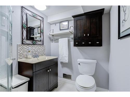 2360 Malcolm Crescent, Burlington, ON - Indoor Photo Showing Bathroom